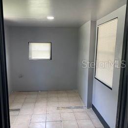 待售: $450,000 (3 贝兹, 1 浴室, 1072 平方英尺)