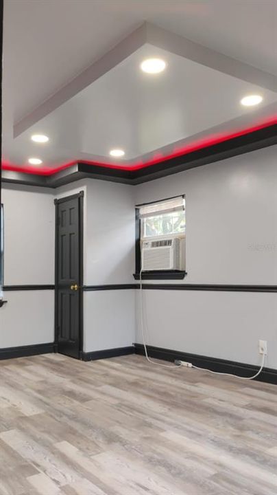 待售: $450,000 (3 贝兹, 1 浴室, 1072 平方英尺)