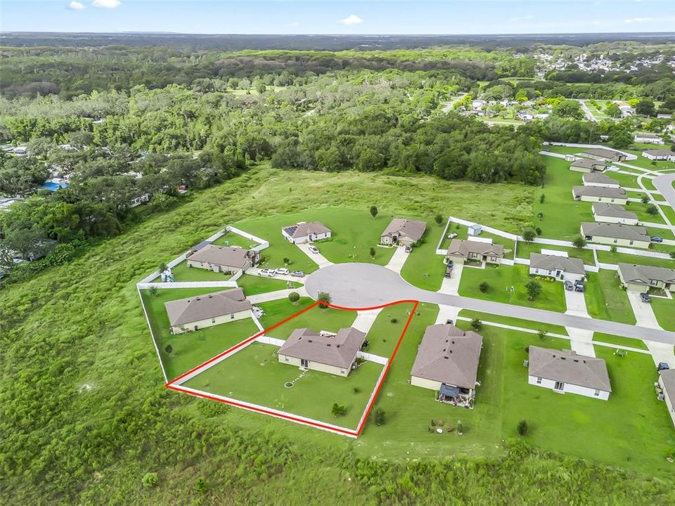 合同活跃: $305,000 (3 贝兹, 2 浴室, 1463 平方英尺)