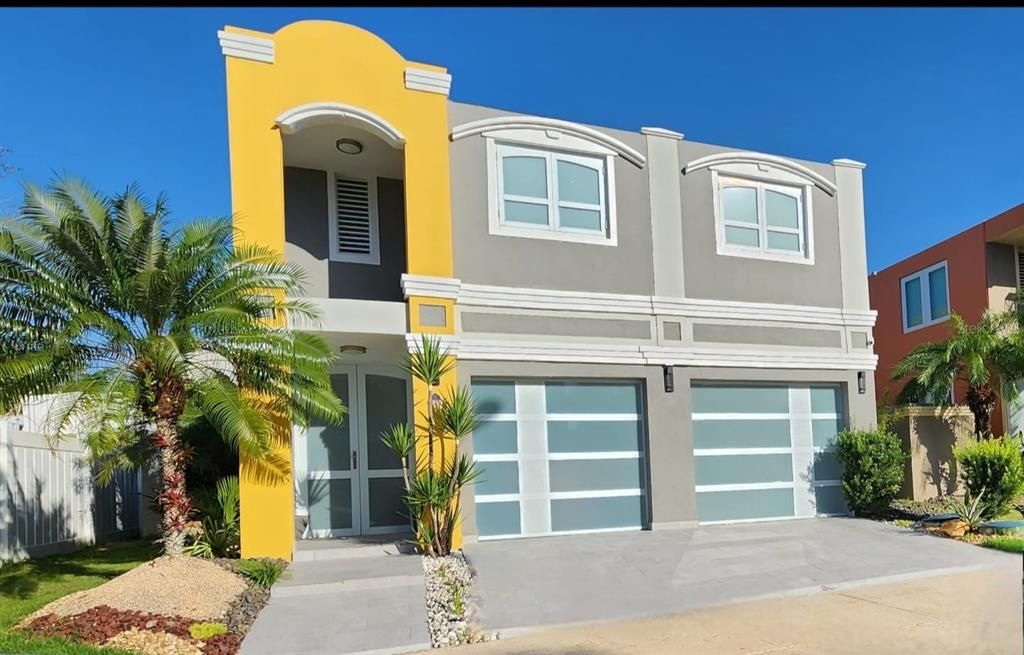 Под контрактом: $460,000 (4 спален, 3 ванн, 2800 Квадратных фут)