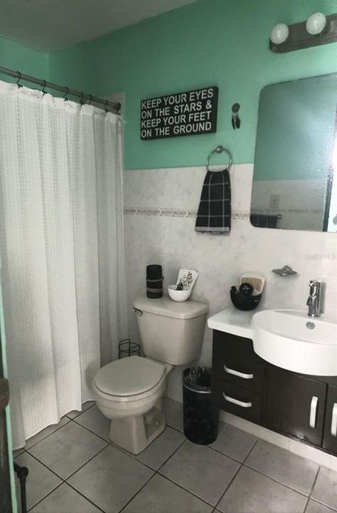 Под контрактом: $460,000 (4 спален, 3 ванн, 2800 Квадратных фут)