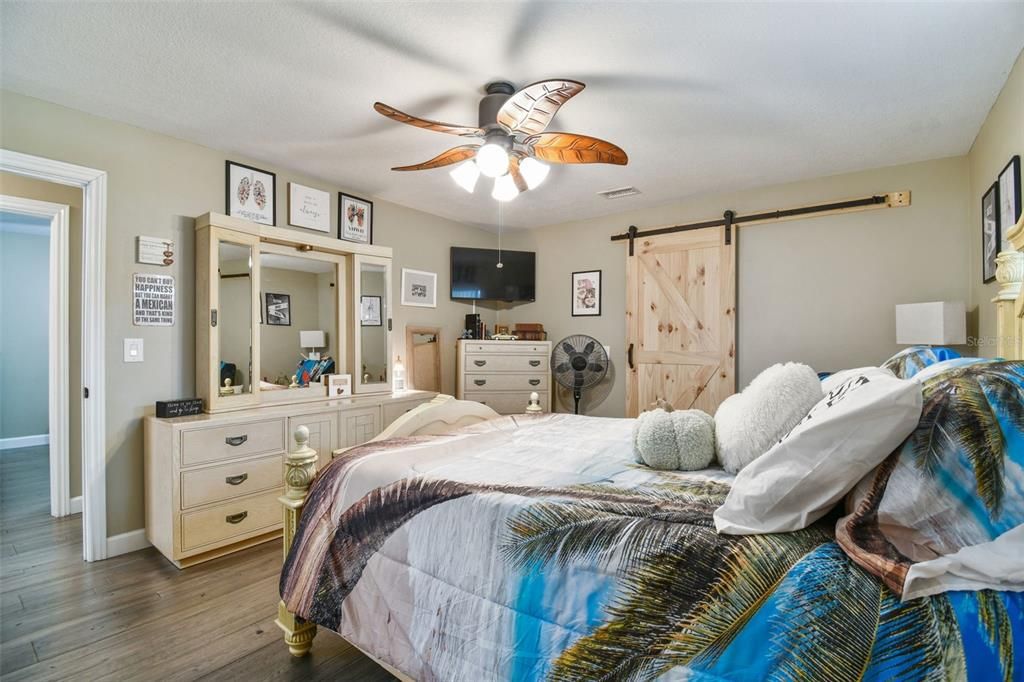 For Sale: $407,000 (2 beds, 2 baths, 1848 Square Feet)