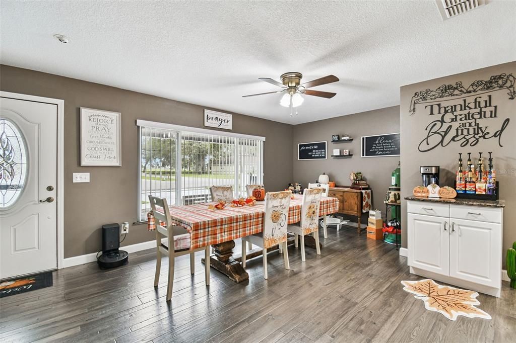 For Sale: $407,000 (2 beds, 2 baths, 1848 Square Feet)