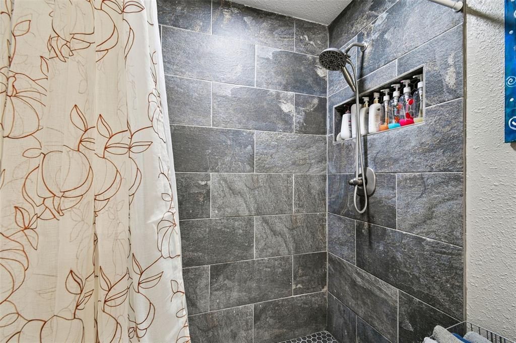 For Sale: $407,000 (2 beds, 2 baths, 1848 Square Feet)