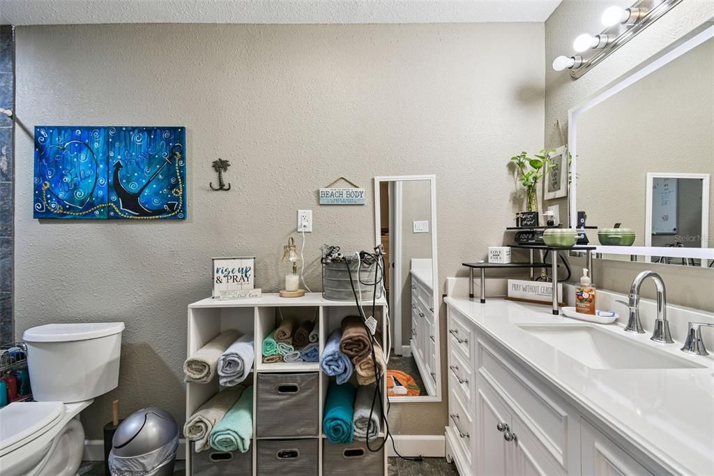 For Sale: $407,000 (2 beds, 2 baths, 1848 Square Feet)