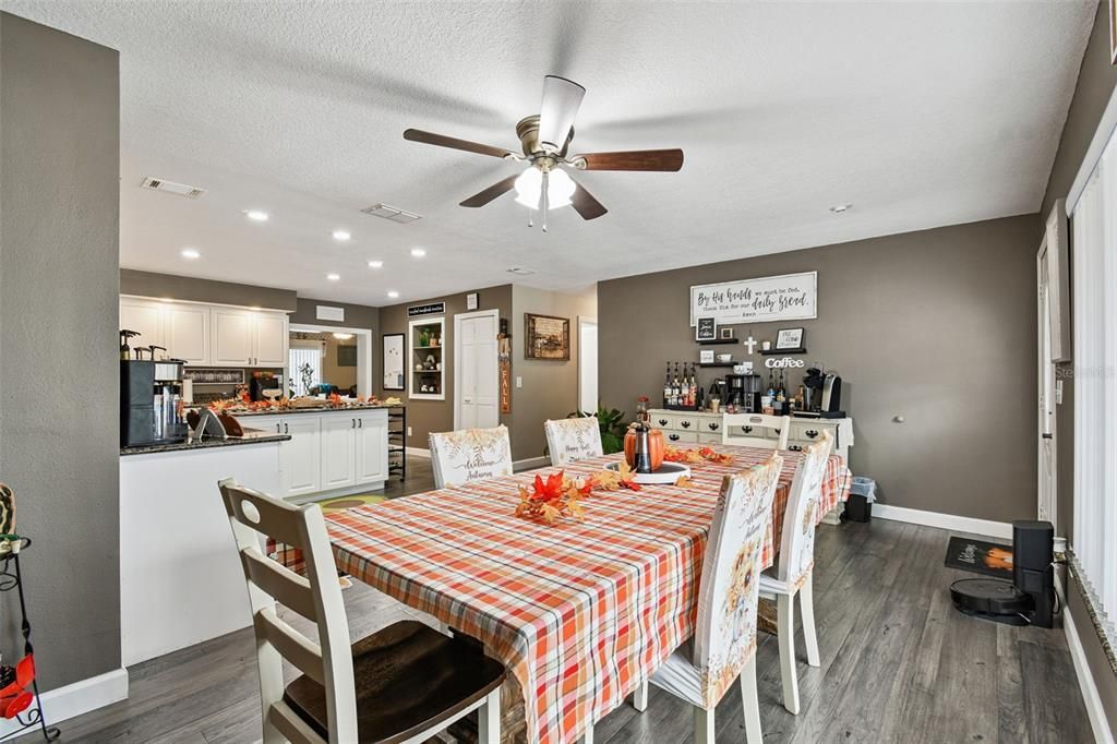 For Sale: $407,000 (2 beds, 2 baths, 1848 Square Feet)