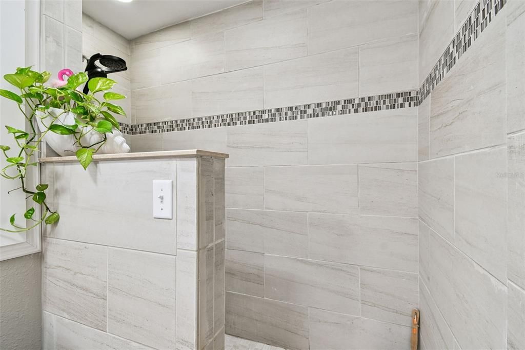 For Sale: $407,000 (2 beds, 2 baths, 1848 Square Feet)