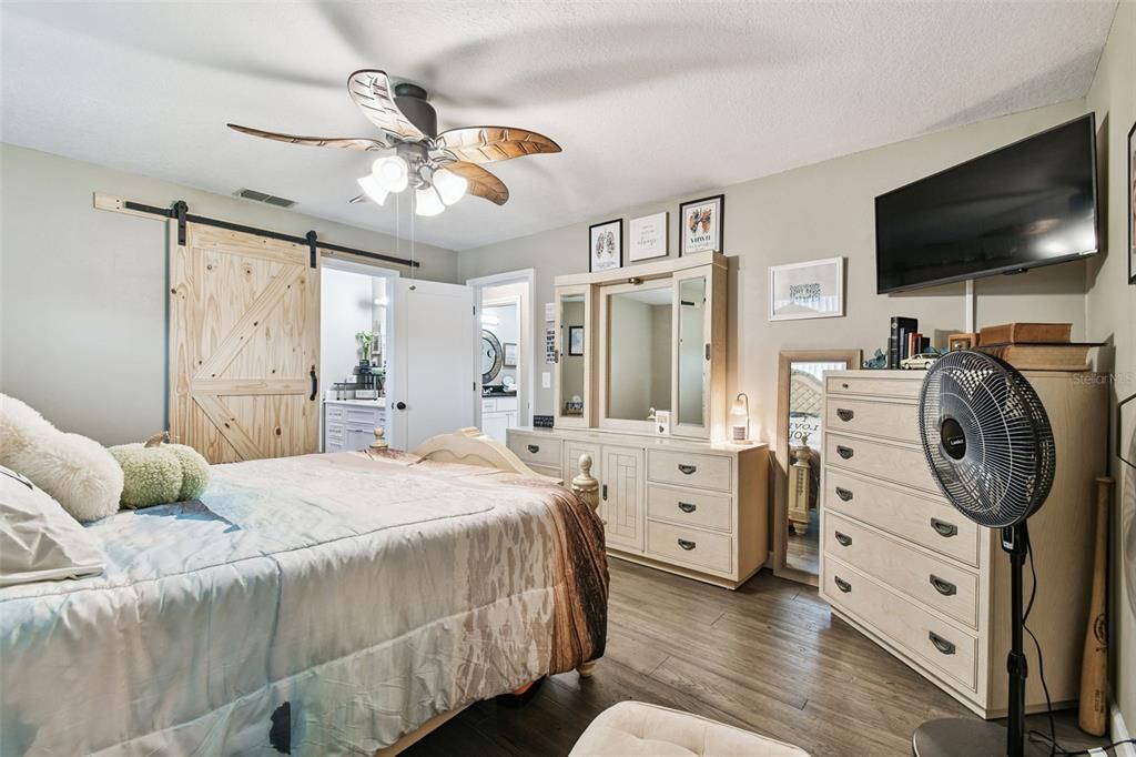 For Sale: $407,000 (2 beds, 2 baths, 1848 Square Feet)