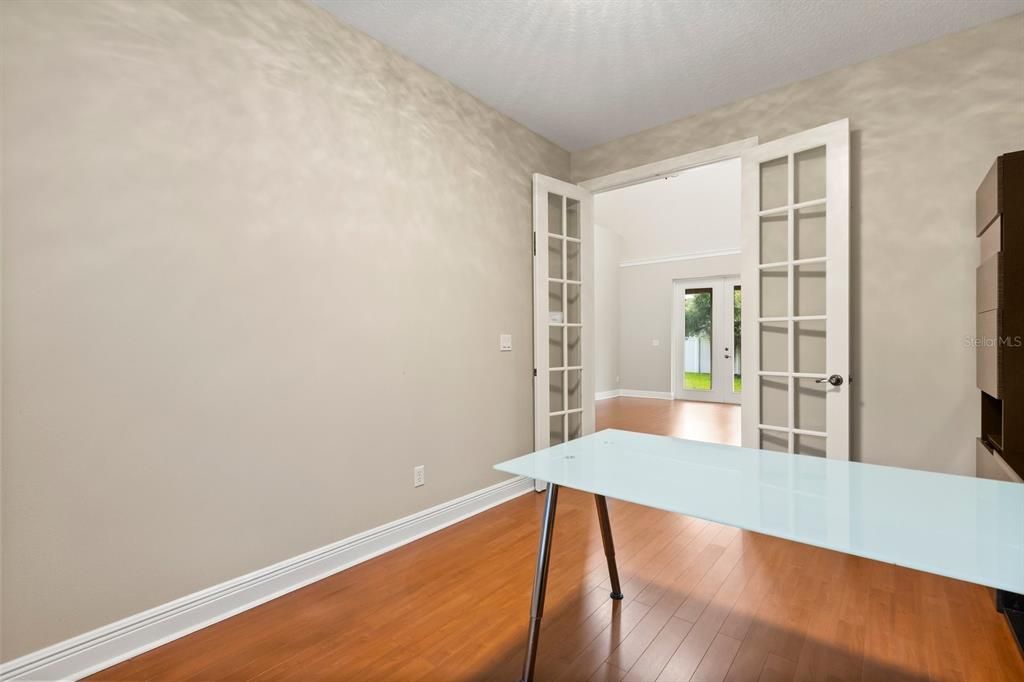 合同活跃: $499,000 (4 贝兹, 2 浴室, 2498 平方英尺)