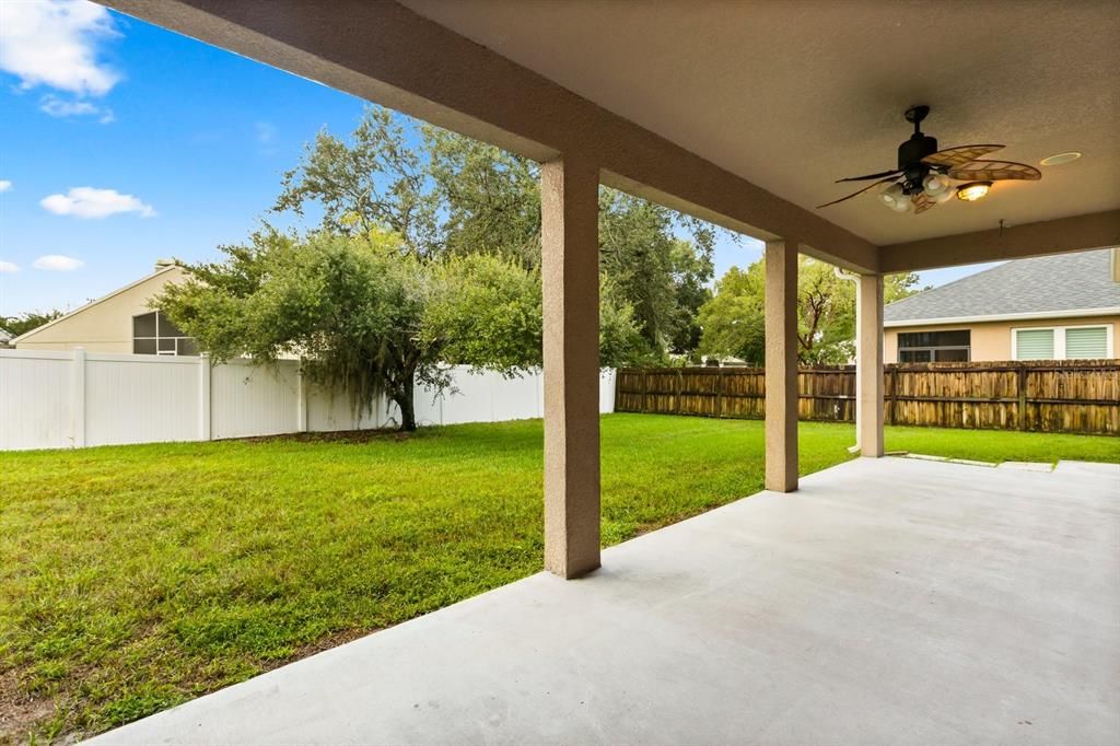 合同活跃: $499,000 (4 贝兹, 2 浴室, 2498 平方英尺)