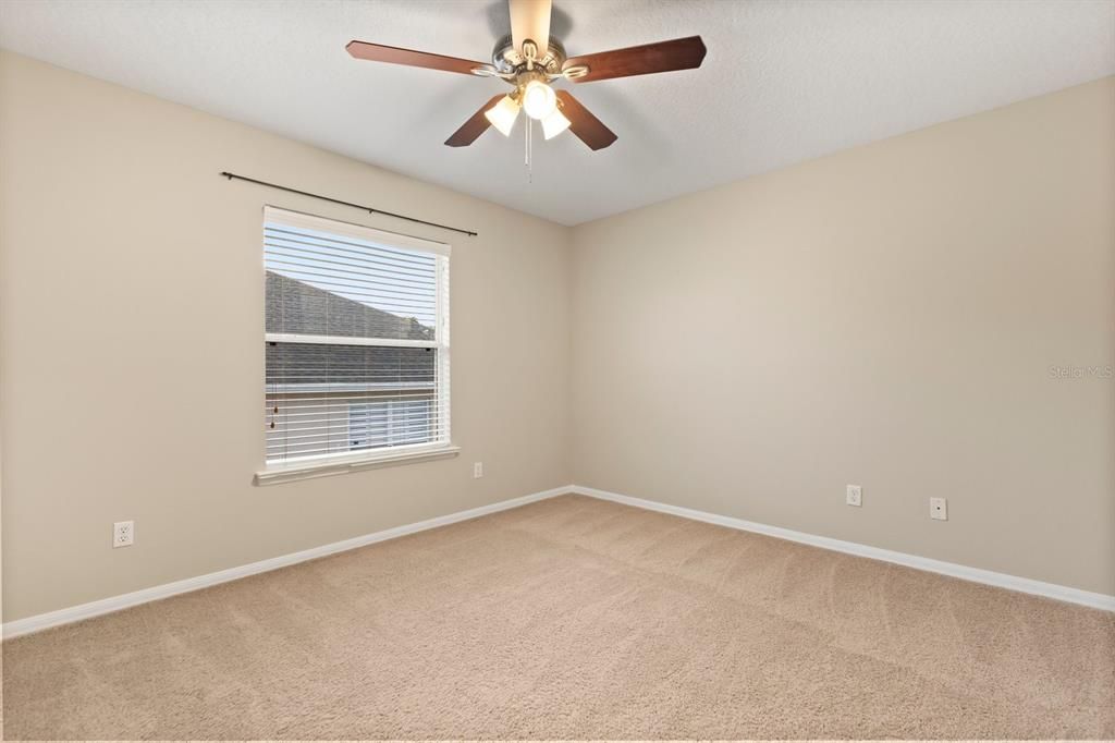 合同活跃: $499,000 (4 贝兹, 2 浴室, 2498 平方英尺)