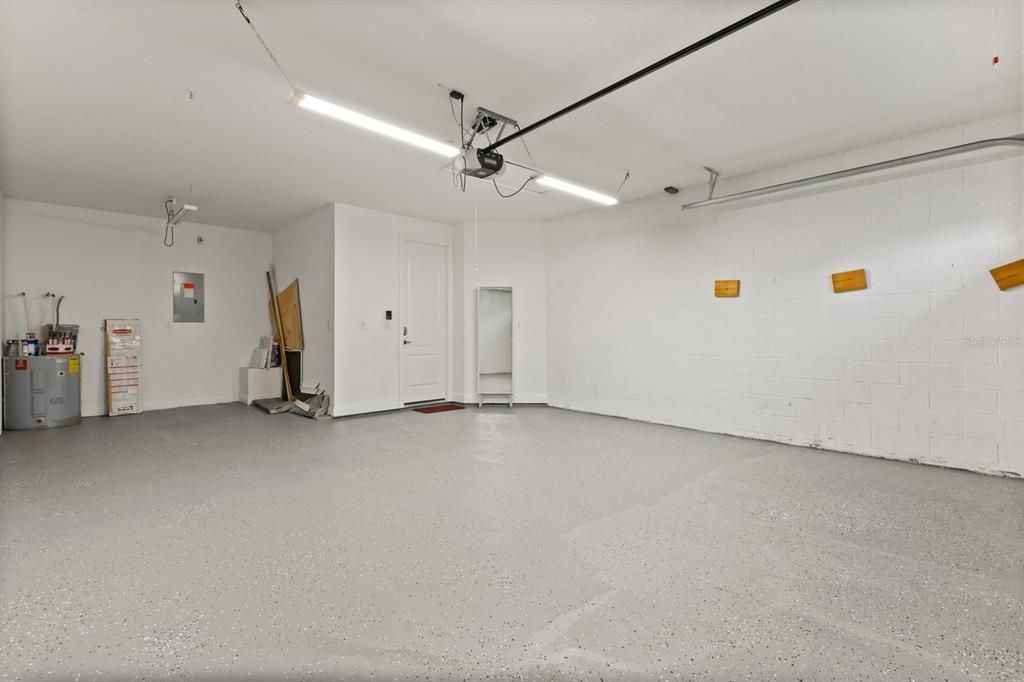 合同活跃: $499,000 (4 贝兹, 2 浴室, 2498 平方英尺)