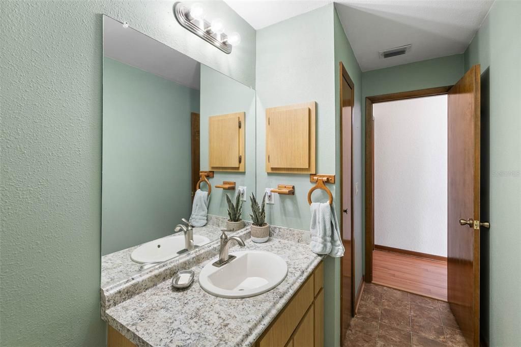 待售: $1,170,000 (4 贝兹, 3 浴室, 3149 平方英尺)