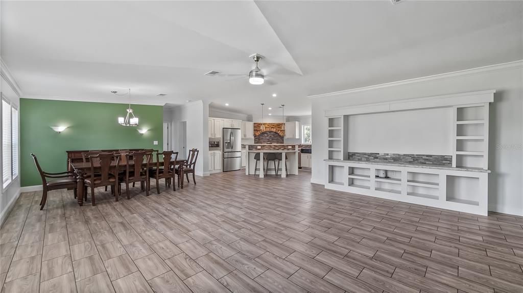 For Sale: $489,000 (3 beds, 2 baths, 1800 Square Feet)