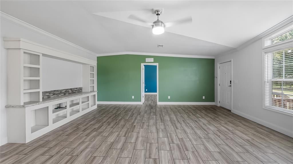 For Sale: $489,000 (3 beds, 2 baths, 1800 Square Feet)