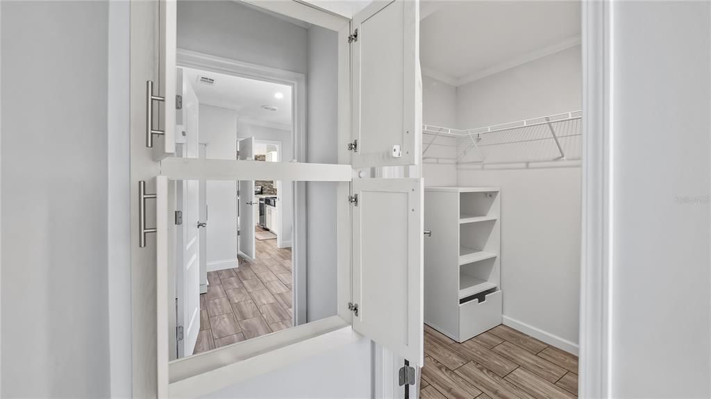 For Sale: $489,000 (3 beds, 2 baths, 1800 Square Feet)