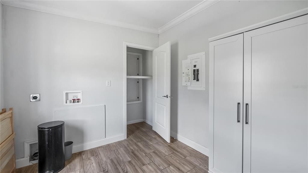 For Sale: $489,000 (3 beds, 2 baths, 1800 Square Feet)