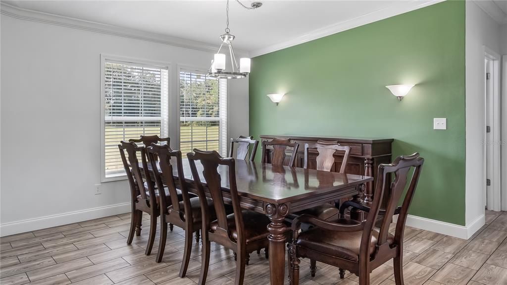 For Sale: $489,000 (3 beds, 2 baths, 1800 Square Feet)