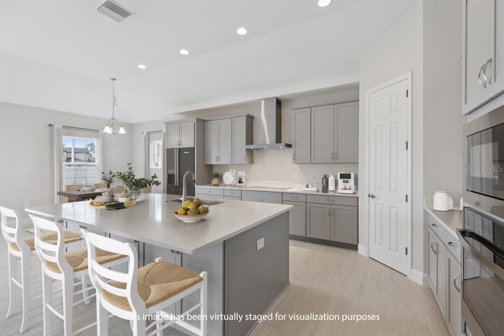 For Sale: $499,990 (4 beds, 3 baths, 2572 Square Feet)