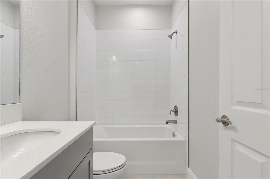 For Sale: $499,990 (4 beds, 3 baths, 2572 Square Feet)