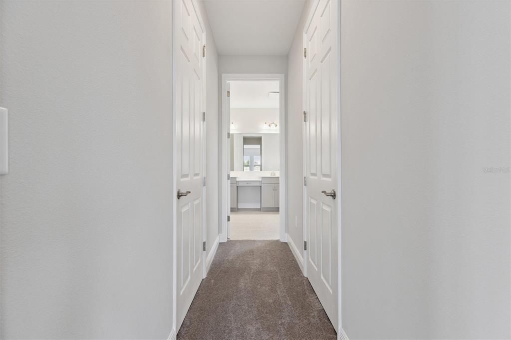 For Sale: $499,990 (4 beds, 3 baths, 2572 Square Feet)