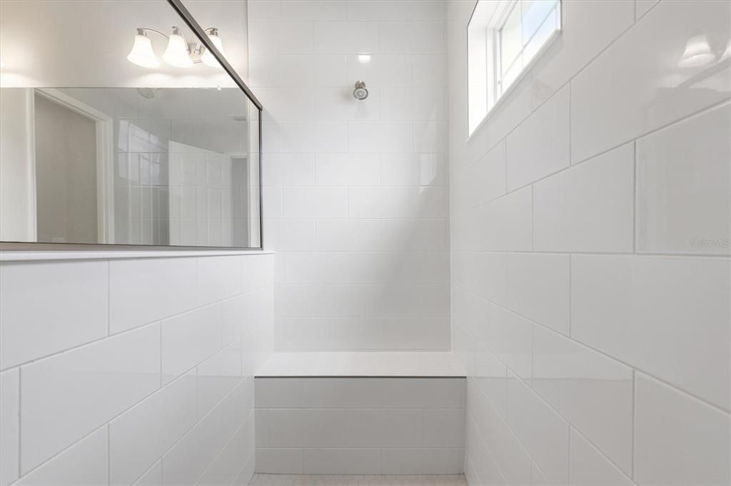 For Sale: $499,990 (4 beds, 3 baths, 2572 Square Feet)