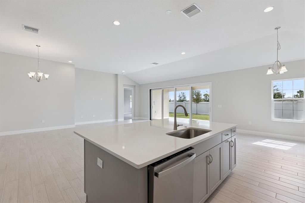 For Sale: $499,990 (4 beds, 3 baths, 2572 Square Feet)