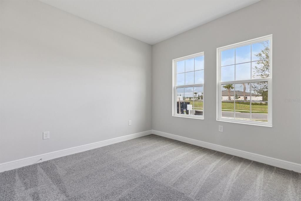 For Sale: $499,990 (4 beds, 3 baths, 2572 Square Feet)