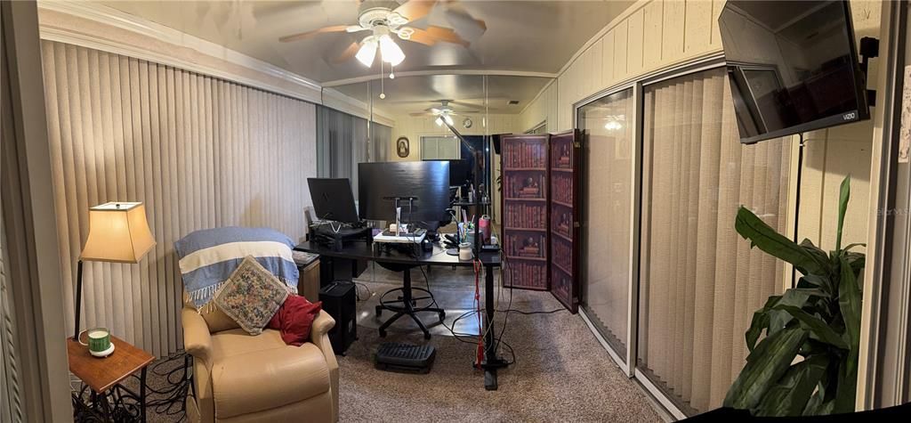 待售: $385,000 (2 贝兹, 2 浴室, 1330 平方英尺)