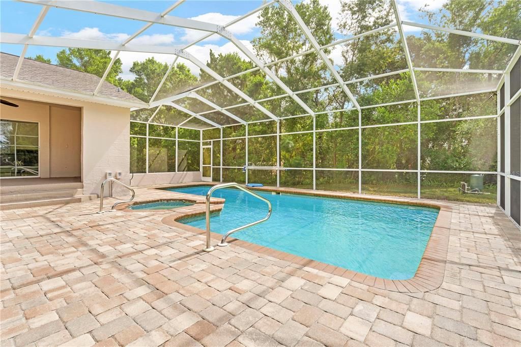 Под контрактом: $454,990 (4 спален, 3 ванн, 2582 Квадратных фут)