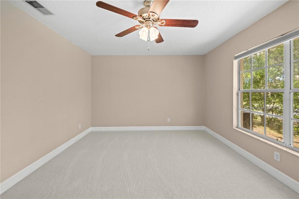 Под контрактом: $454,990 (4 спален, 3 ванн, 2582 Квадратных фут)