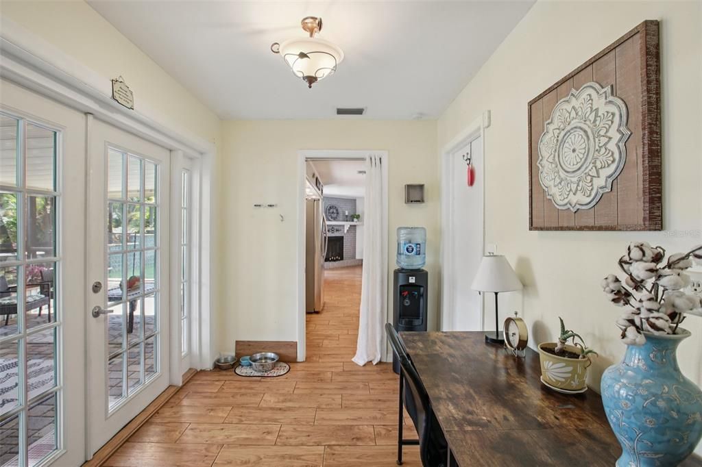 Active With Contract: $325,000 (3 beds, 2 baths, 1592 Square Feet)