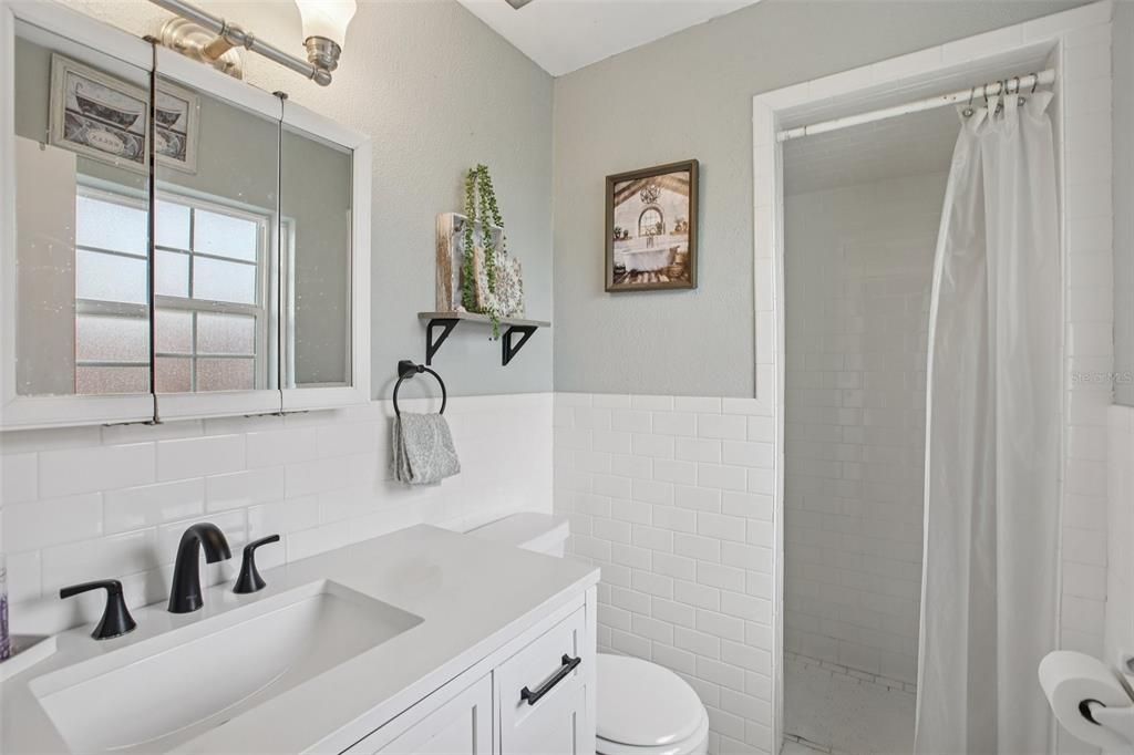 Active With Contract: $325,000 (3 beds, 2 baths, 1592 Square Feet)