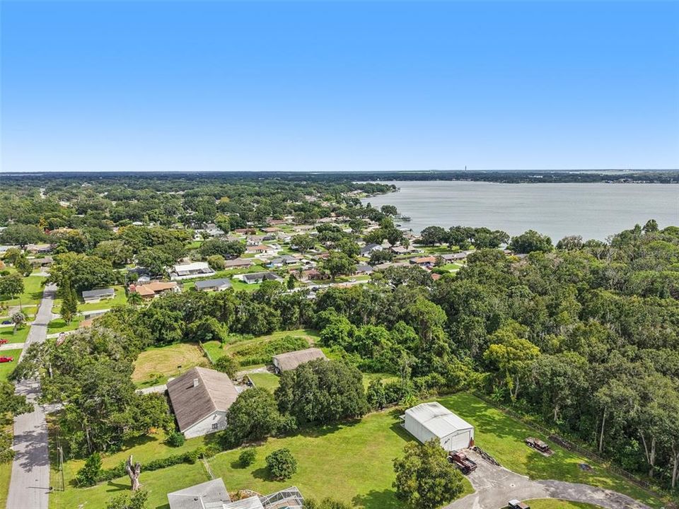 Active With Contract: $325,000 (3 beds, 2 baths, 1592 Square Feet)