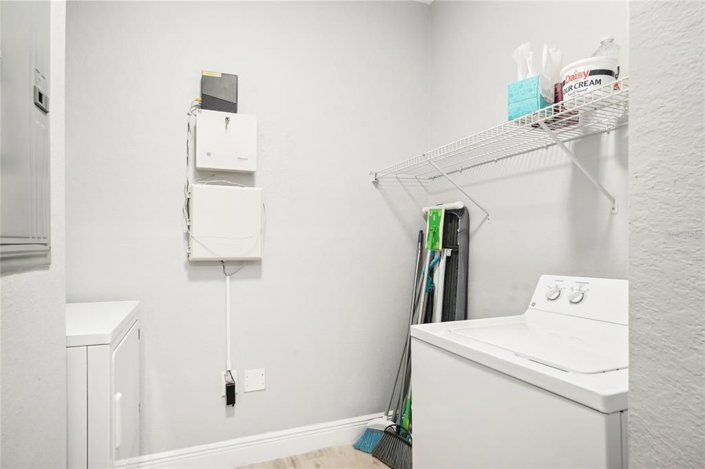 Под контрактом: $338,900 (2 спален, 2 ванн, 1080 Квадратных фут)