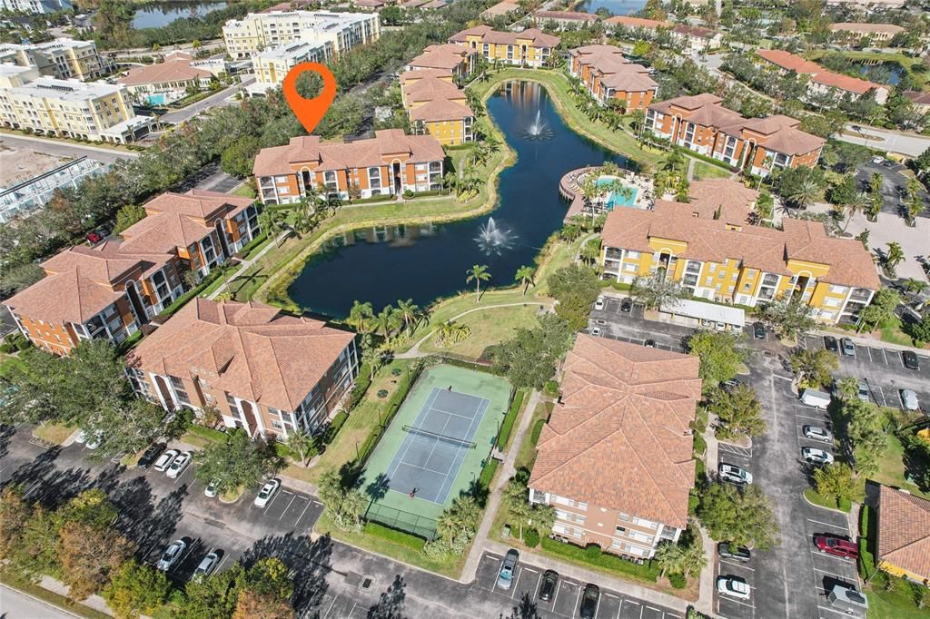 Под контрактом: $338,900 (2 спален, 2 ванн, 1080 Квадратных фут)