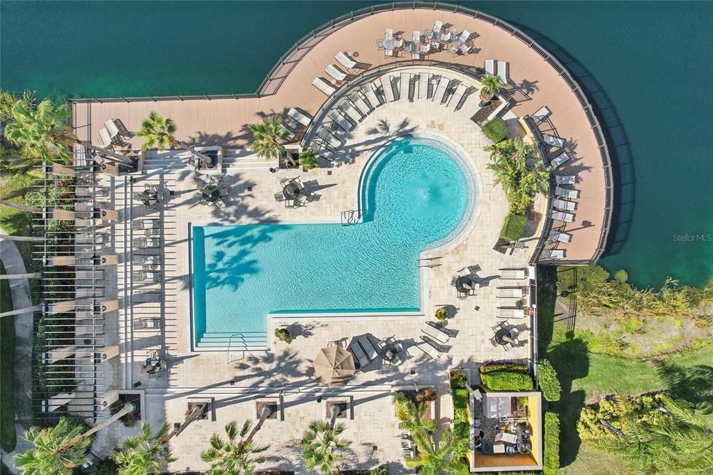 Под контрактом: $338,900 (2 спален, 2 ванн, 1080 Квадратных фут)