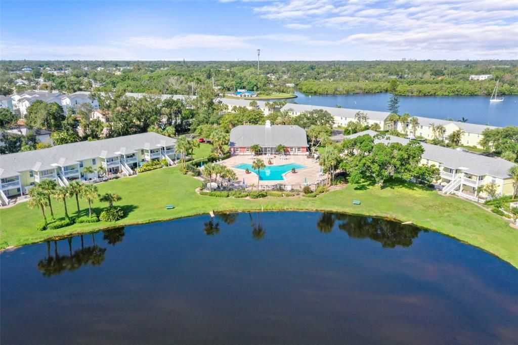 En Venta: $289,000 (2 camas, 1 baños, 825 Pies cuadrados)