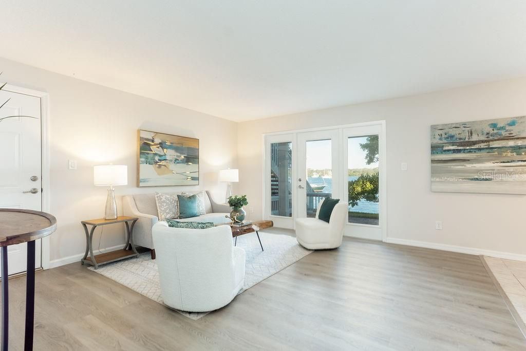 En Venta: $289,000 (2 camas, 1 baños, 825 Pies cuadrados)