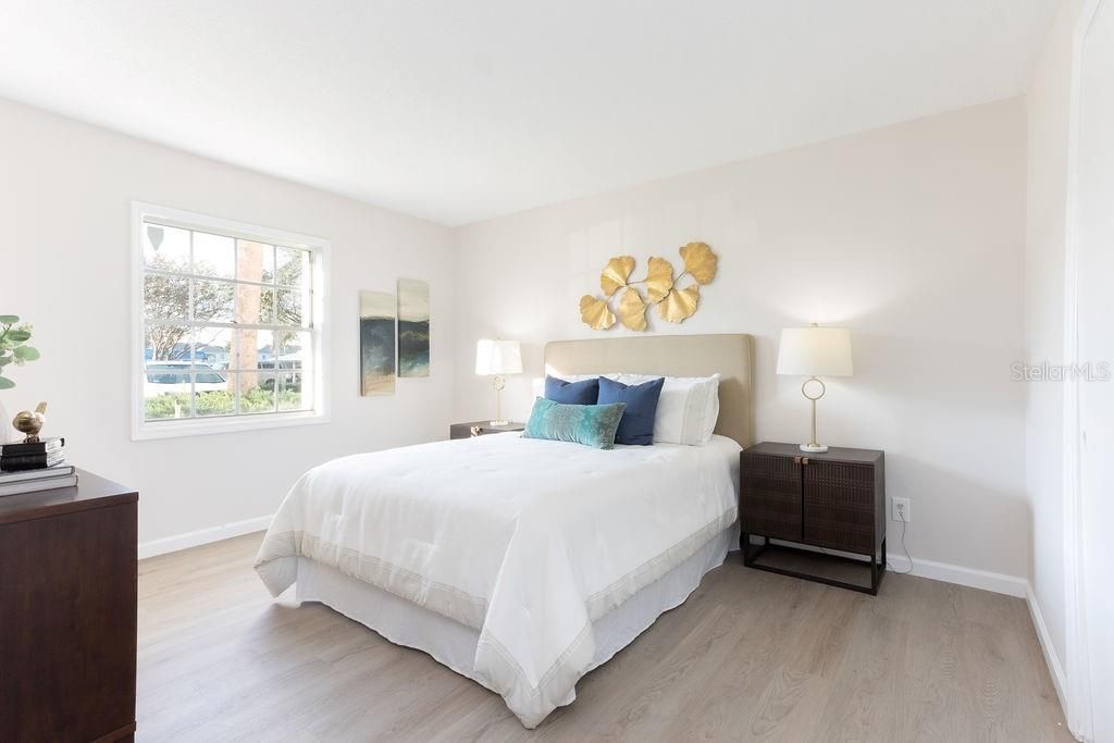 En Venta: $289,000 (2 camas, 1 baños, 825 Pies cuadrados)