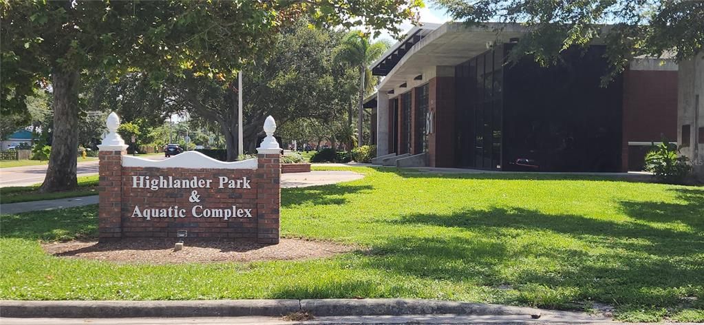 Под контрактом: $899,000 (4 спален, 3 ванн, 2556 Квадратных фут)