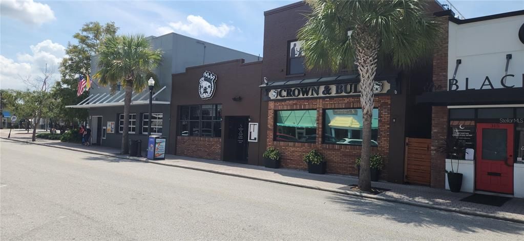 Под контрактом: $899,000 (4 спален, 3 ванн, 2556 Квадратных фут)