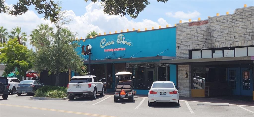 Под контрактом: $899,000 (4 спален, 3 ванн, 2556 Квадратных фут)