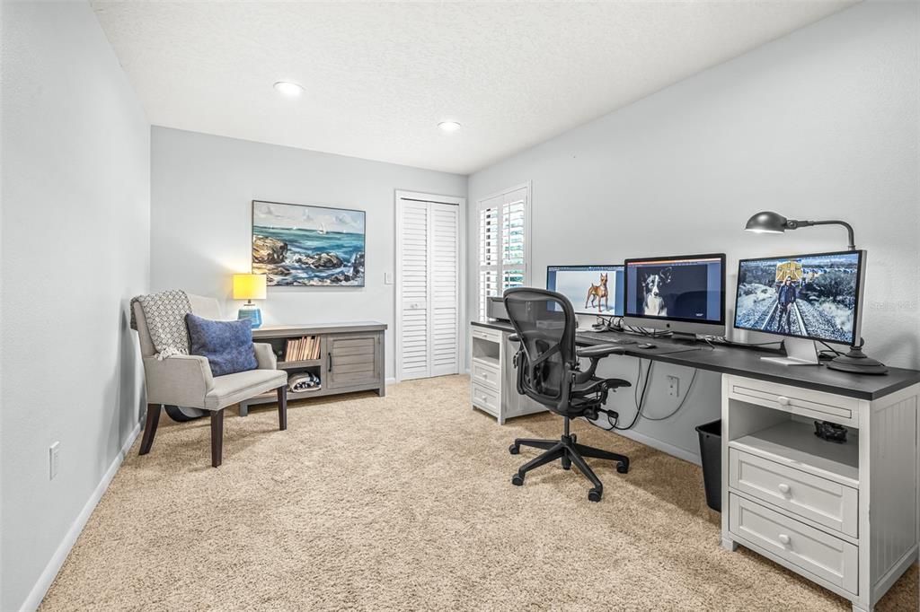 Под контрактом: $899,000 (4 спален, 3 ванн, 2556 Квадратных фут)