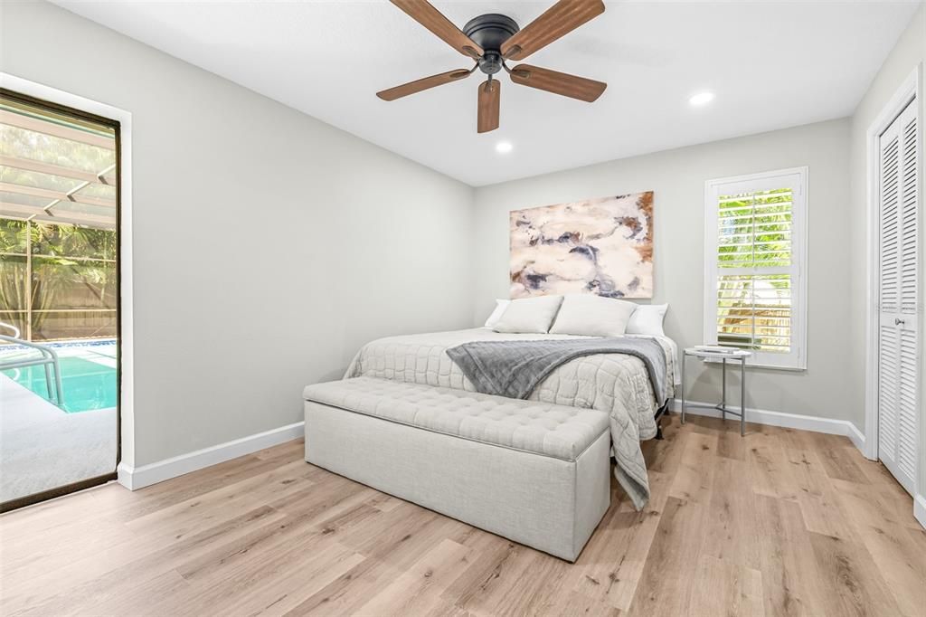 Под контрактом: $899,000 (4 спален, 3 ванн, 2556 Квадратных фут)