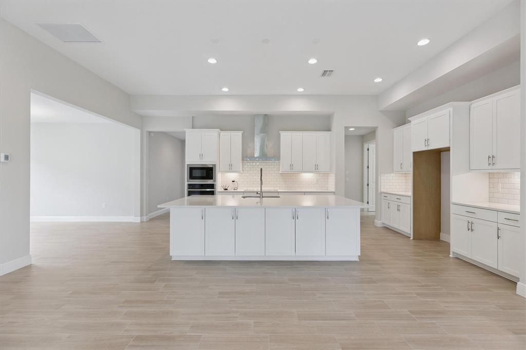 For Sale: $499,990 (4 beds, 3 baths, 2535 Square Feet)