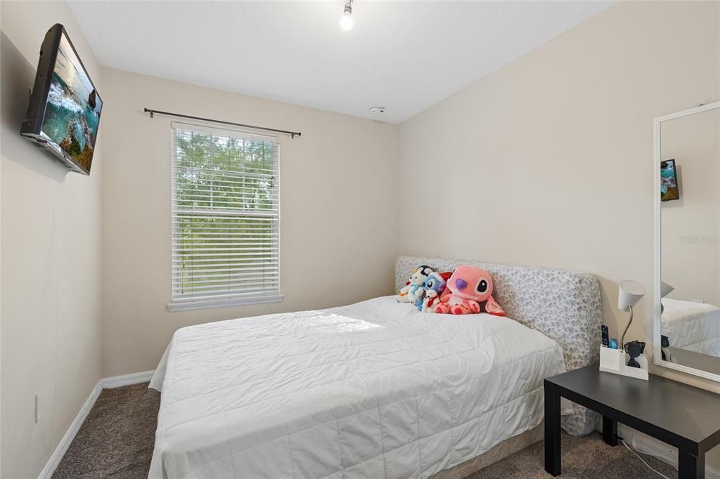 Под контрактом: $369,500 (3 спален, 2 ванн, 1720 Квадратных фут)