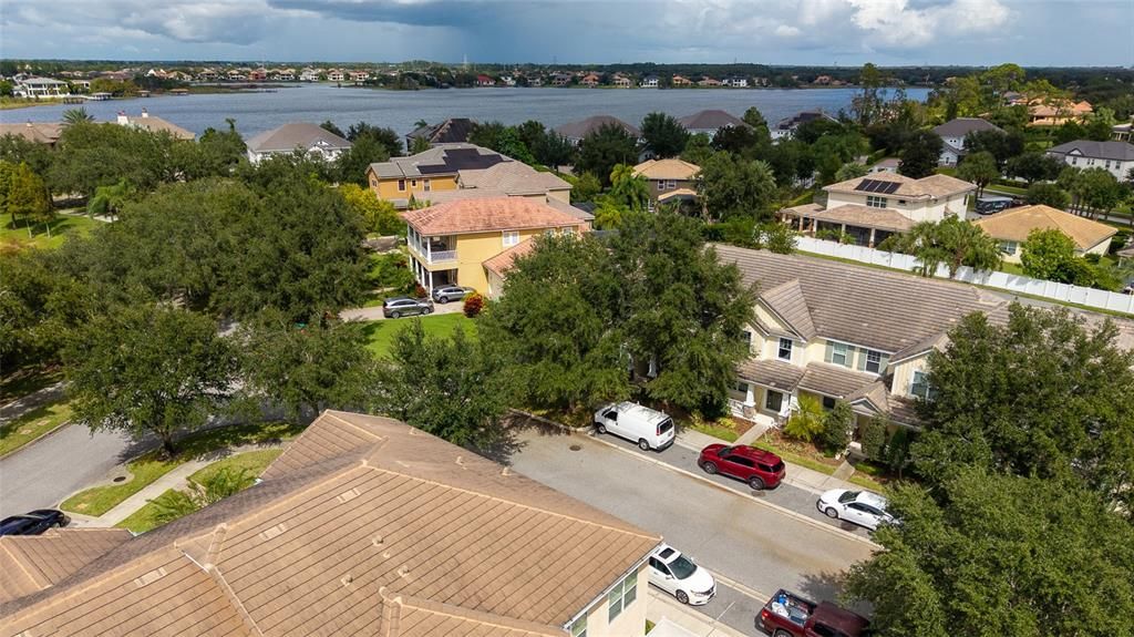 Под контрактом: $369,500 (3 спален, 2 ванн, 1720 Квадратных фут)