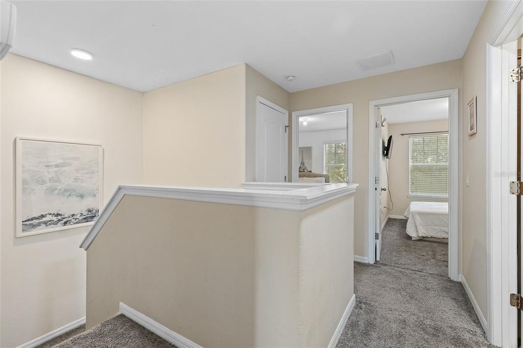 Под контрактом: $369,500 (3 спален, 2 ванн, 1720 Квадратных фут)