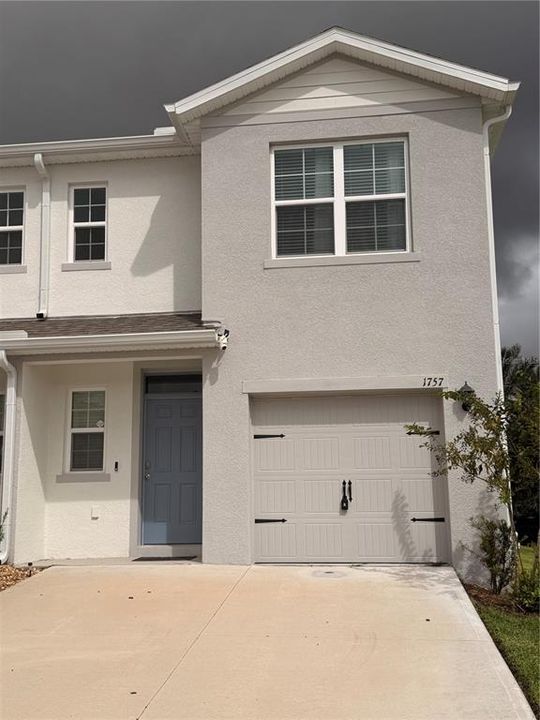 Под контрактом: $2,100 (3 спален, 2 ванн, 1488 Квадратных фут)